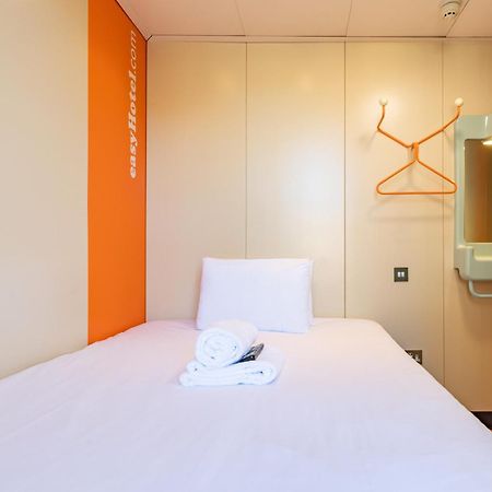 Easyhotel Edinburgh Exterior photo