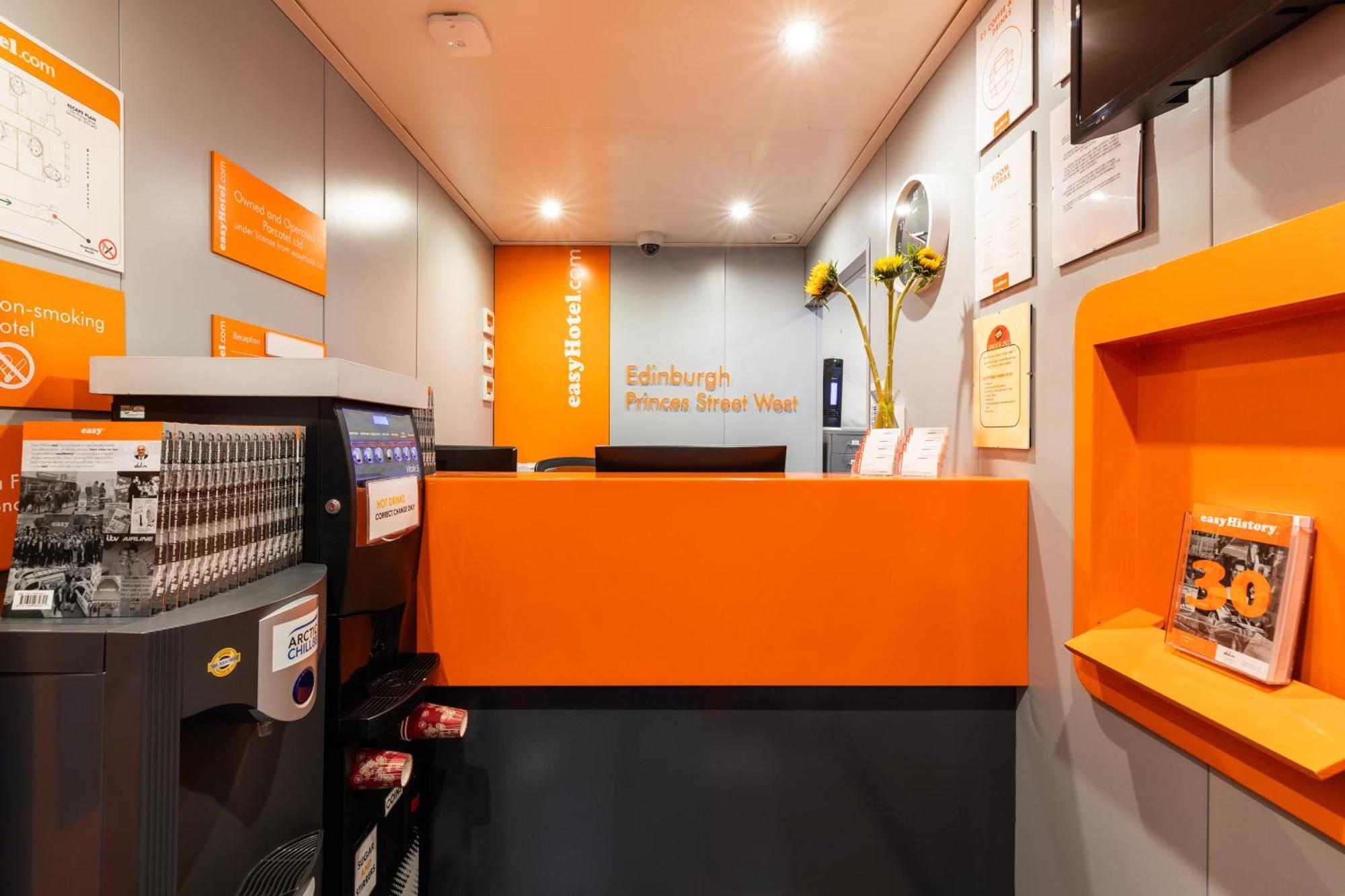 Easyhotel Edinburgh Exterior photo