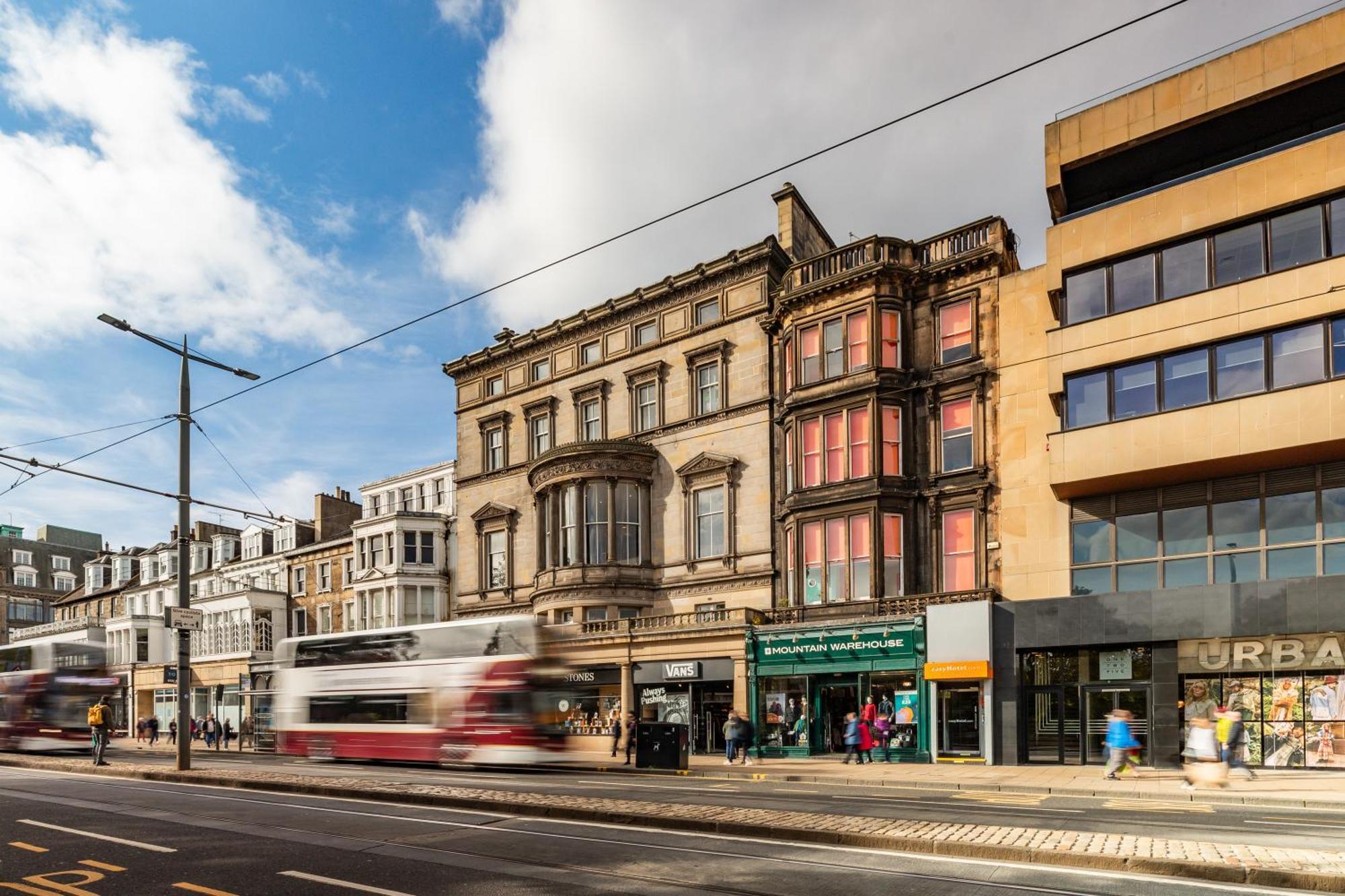 Easyhotel Edinburgh Exterior photo