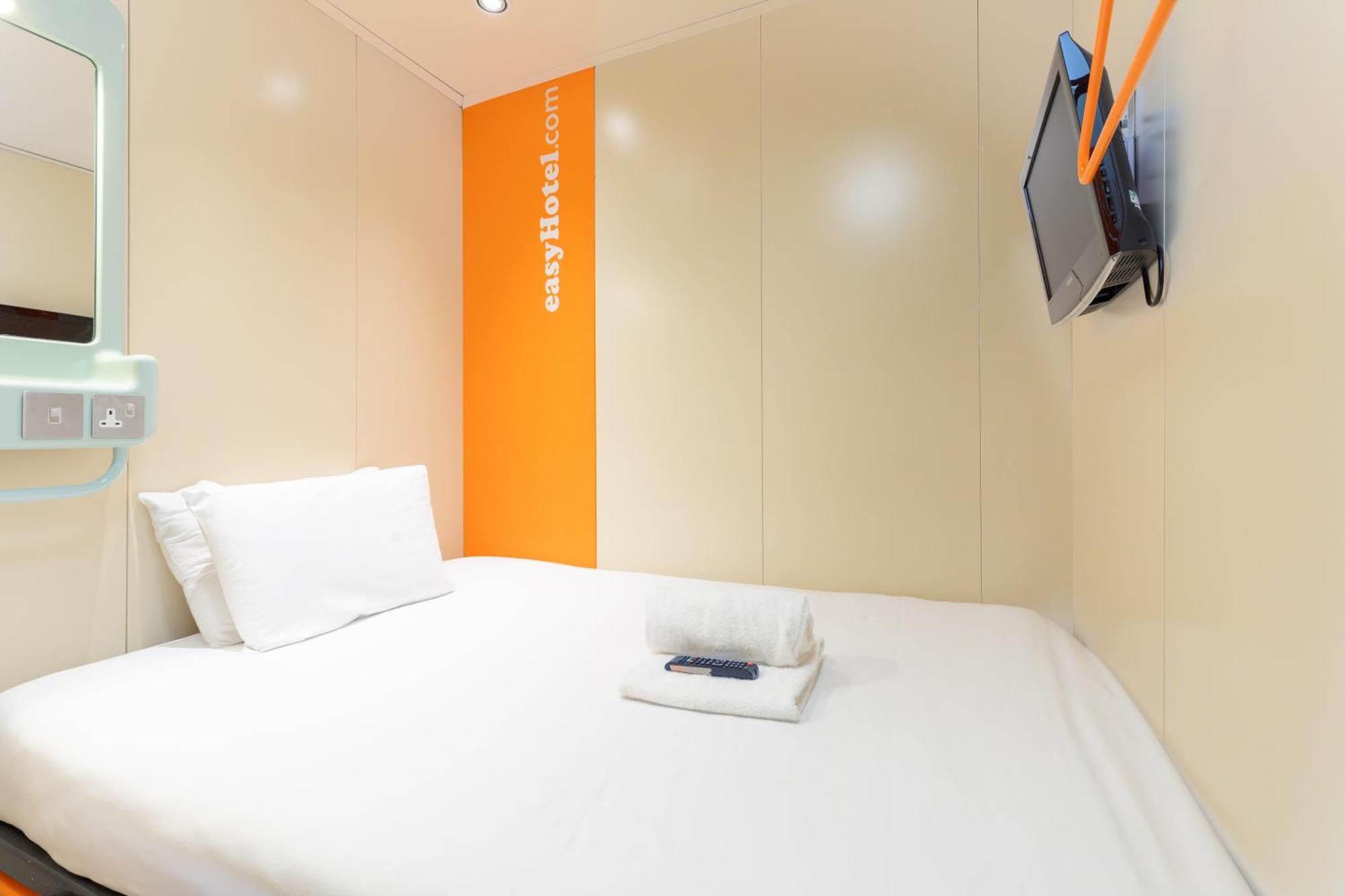Easyhotel Edinburgh Exterior photo