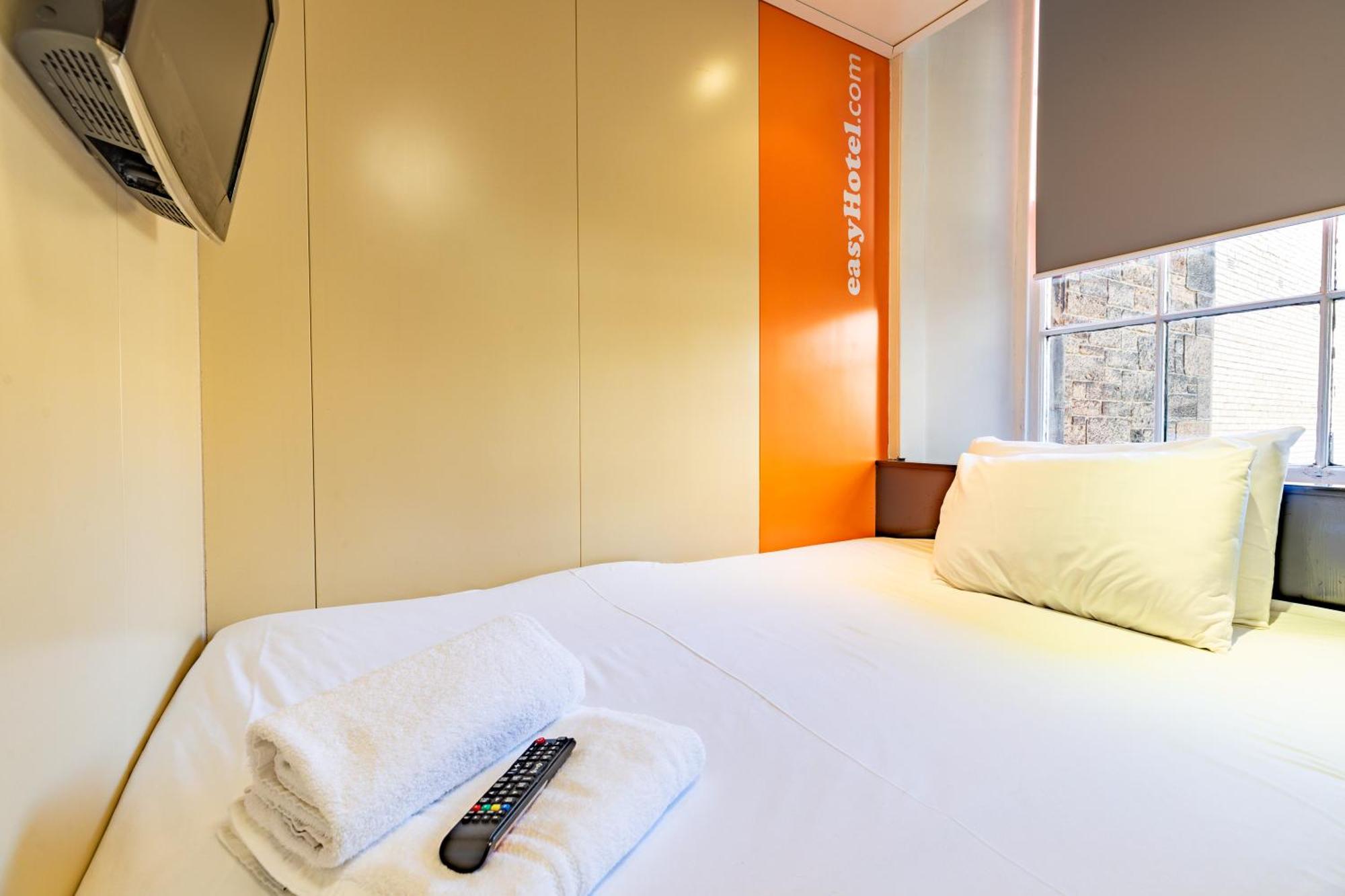 Easyhotel Edinburgh Exterior photo