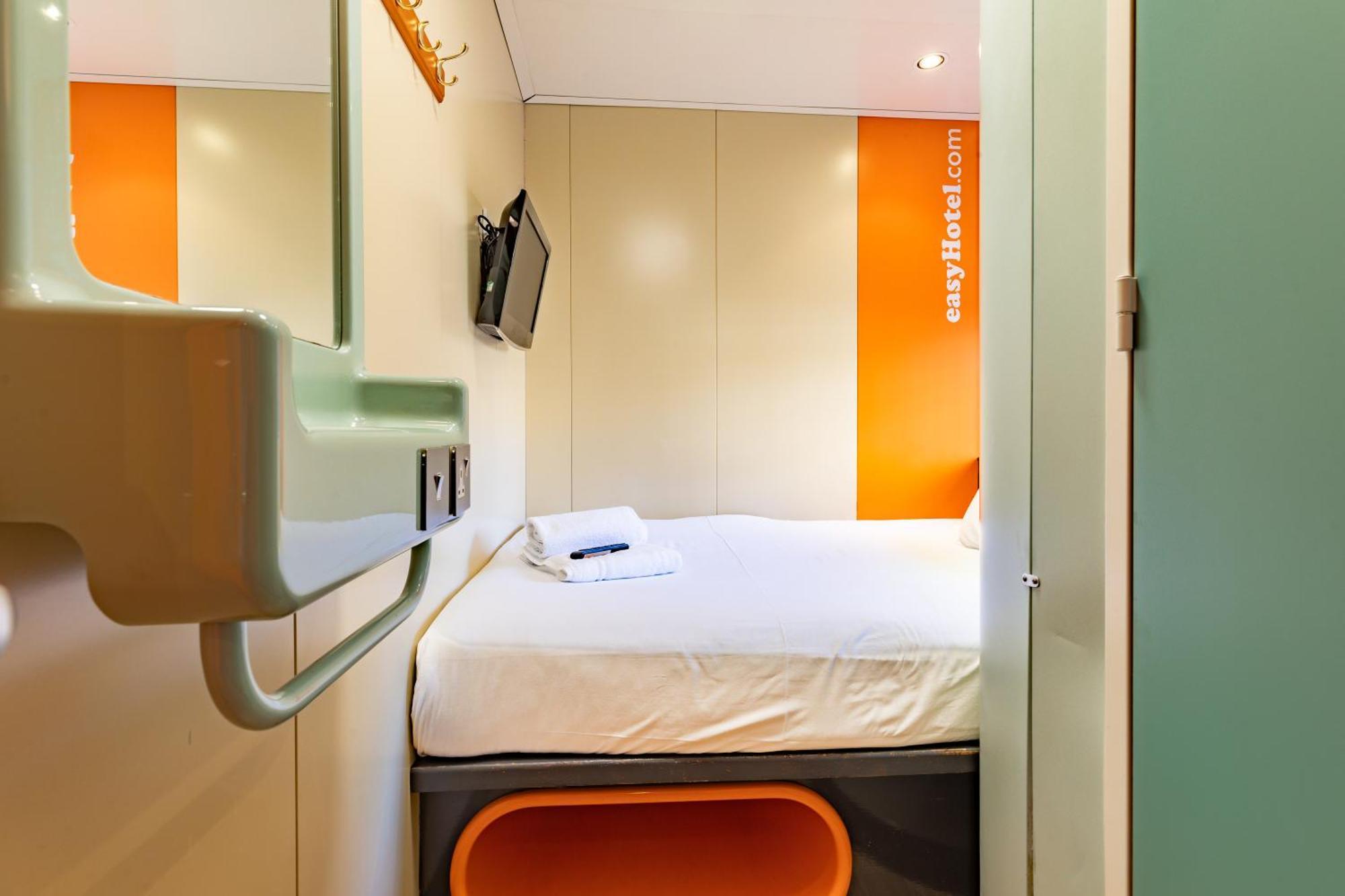 Easyhotel Edinburgh Exterior photo