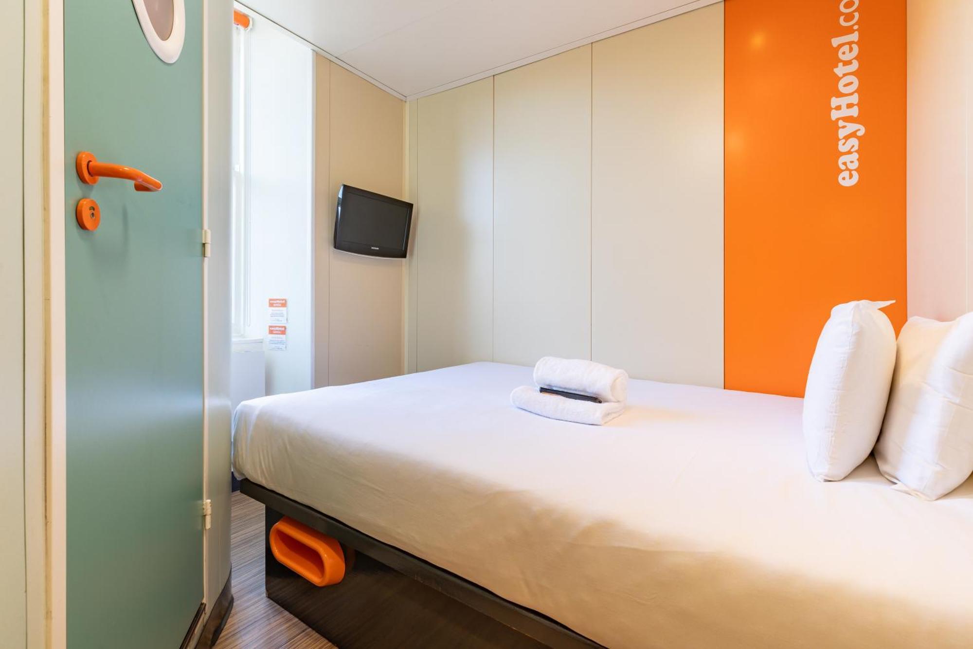 Easyhotel Edinburgh Exterior photo