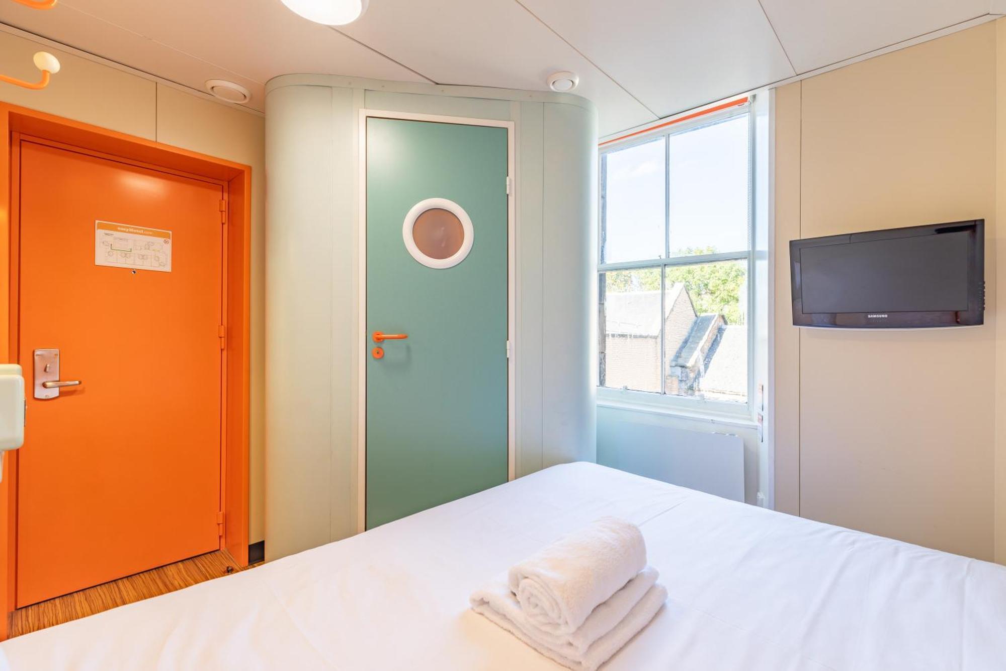 Easyhotel Edinburgh Exterior photo