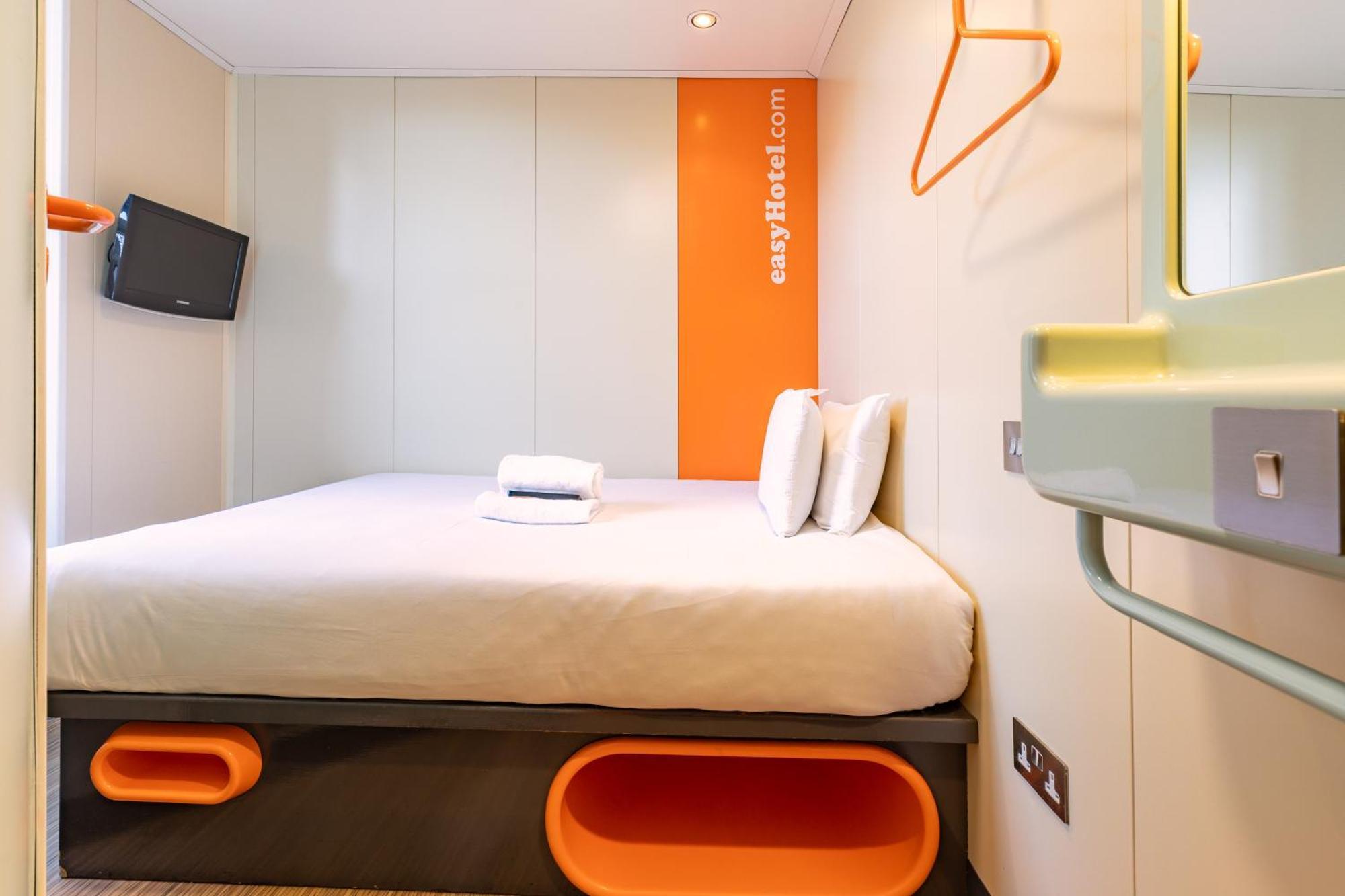 Easyhotel Edinburgh Exterior photo