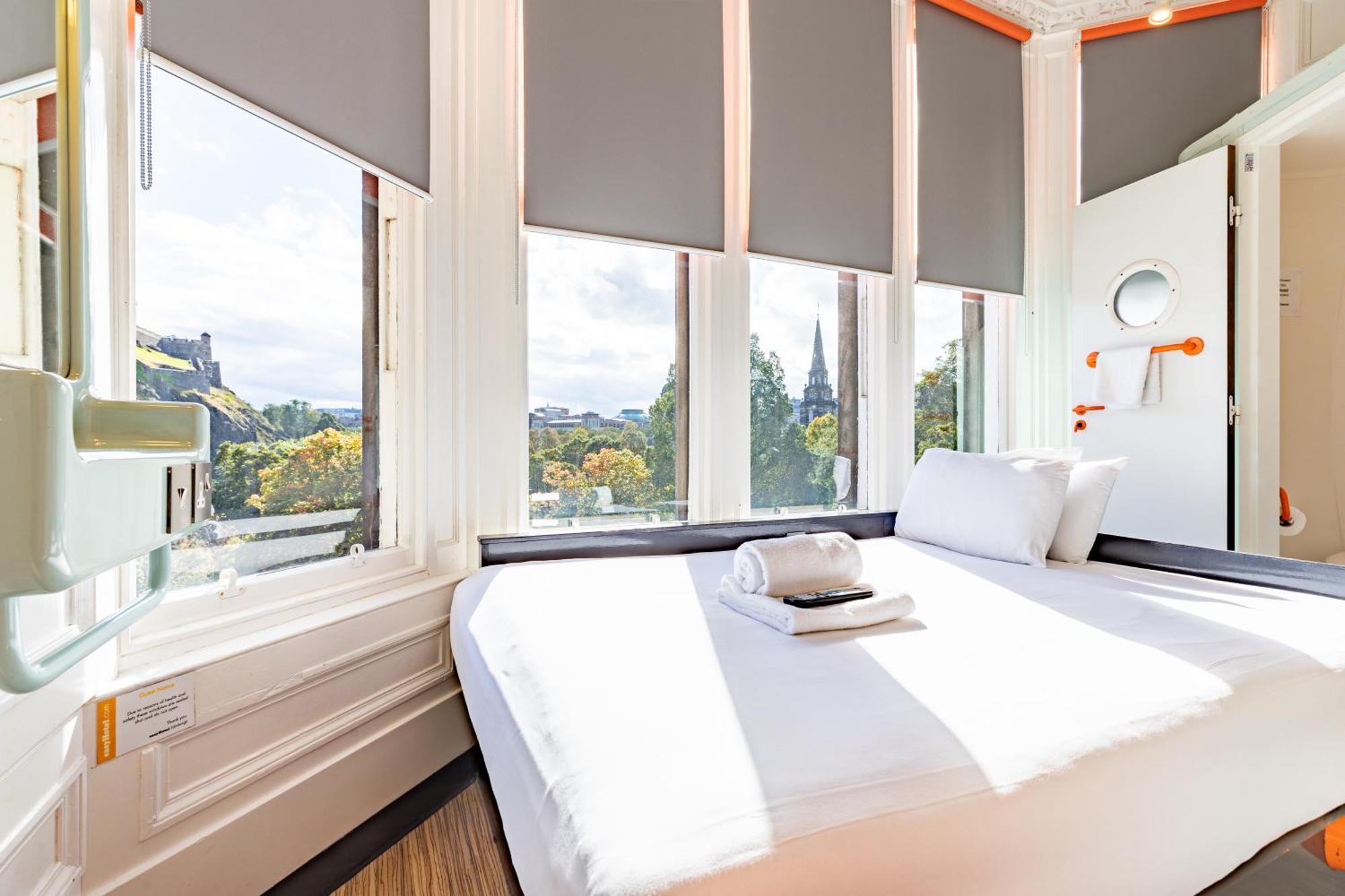 Easyhotel Edinburgh Exterior photo