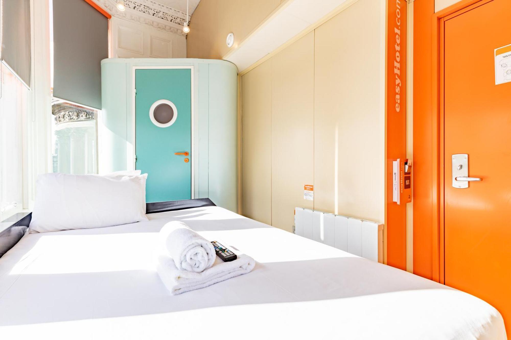 Easyhotel Edinburgh Exterior photo
